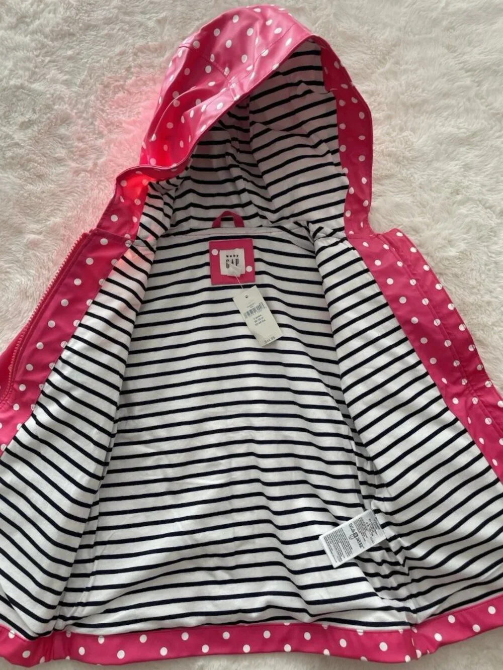 SALE! NWT GAP Rain Jacket Toddler Pink and White Dots Size 3T
